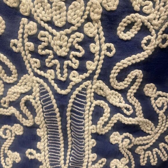 Tunic - beautiful!!! Embroidered details! - Picture 2 of 6